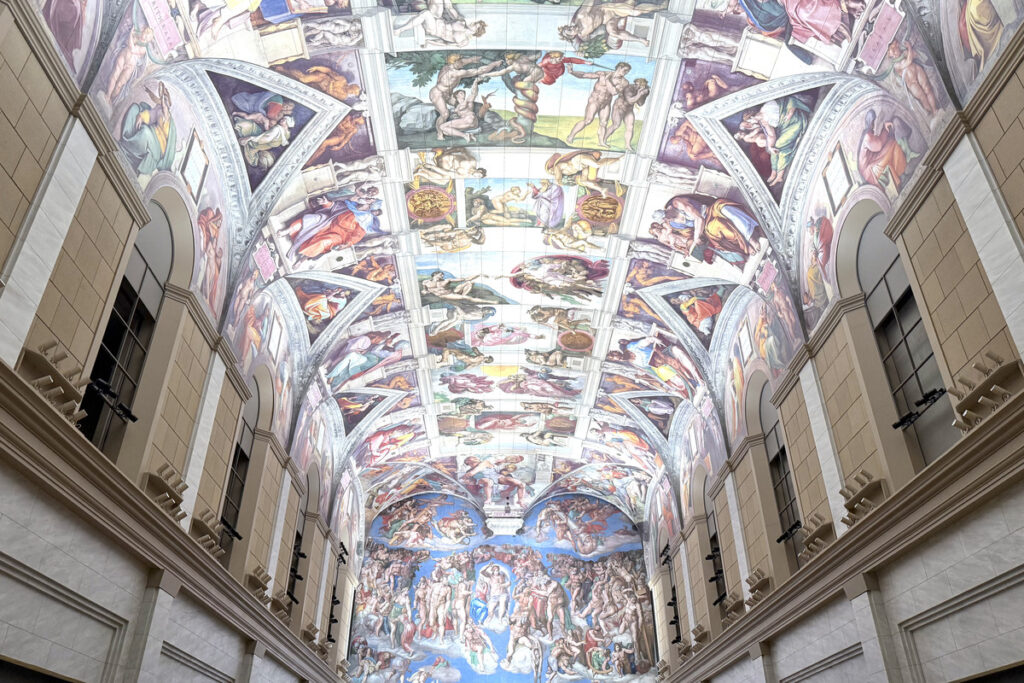 大塚国際美術館に再現されたシスティナ礼拝堂の天井画