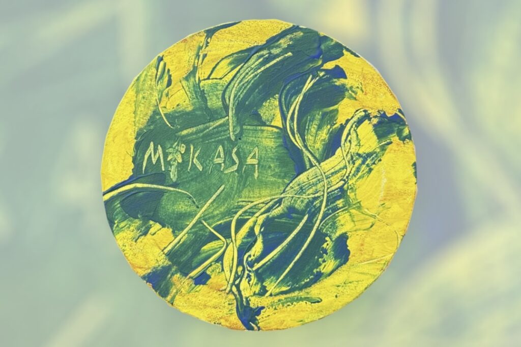 世界バレー観戦後にAKASHIが描いた作品「変なバレーボール」。黄色と緑のアクリル絵具で表現され、中央に「MIKASA」と描かれている。