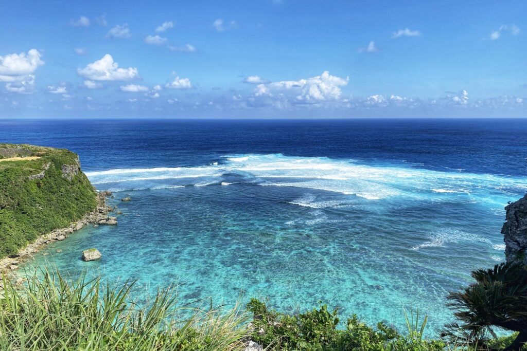 沖縄の美しい海。ここから倉敷への新しい暮らしへ旅立ちます。
