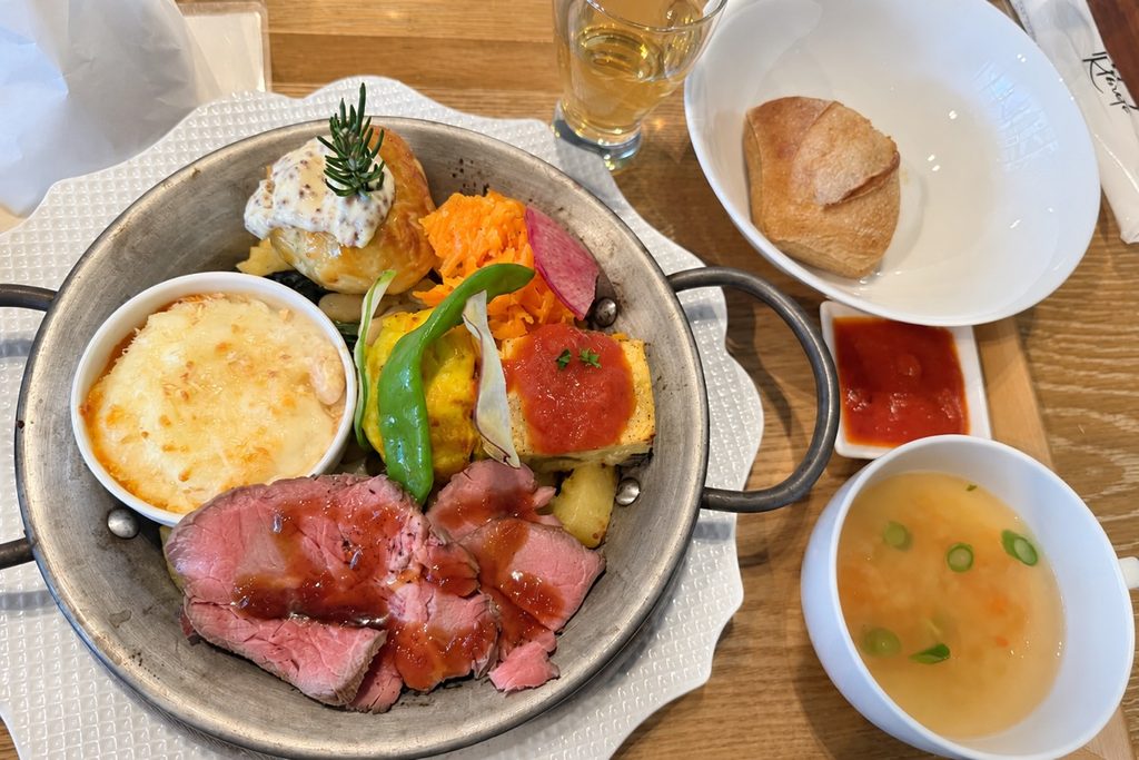 大阪中之島美術館のカフェで食べた昼食